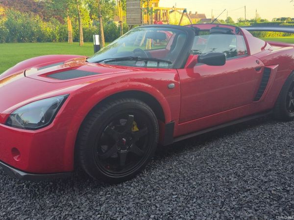 Vauxhall VX Convertible, Petrol, 2005, Red