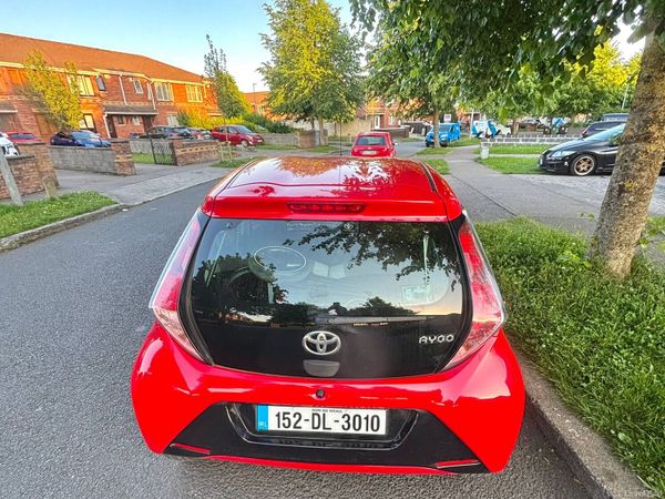 Toyota Aygo Hatchback, Petrol, 2015, Red