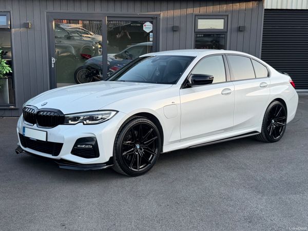 BMW 3-Series Saloon, Petrol Hybrid, 2021, White