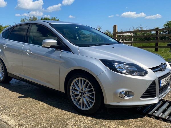 Ford Focus Hatchback, Petrol, 2014, Silver