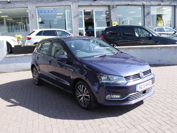 Volkswagen Polo Hatchback, Petrol, 2016, Blue