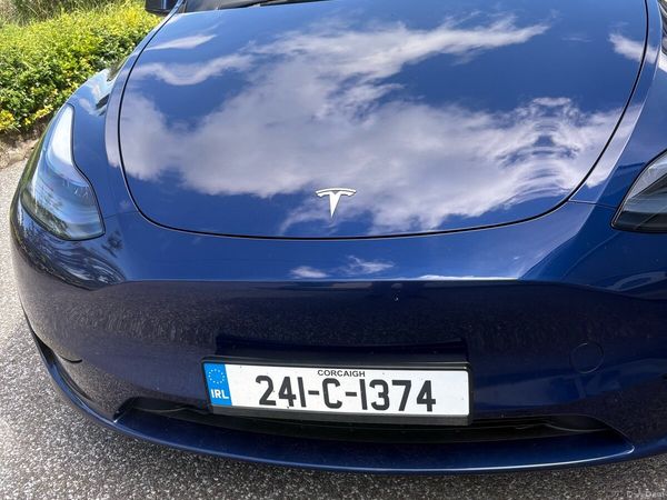 Tesla Model Y MPV, Electric, 2024, Blue