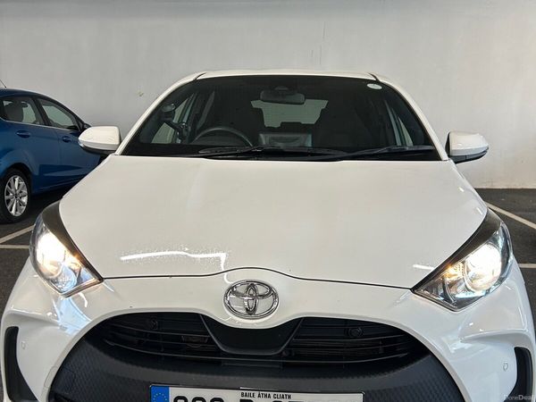 Toyota Yaris Hatchback, Petrol, 2020, White