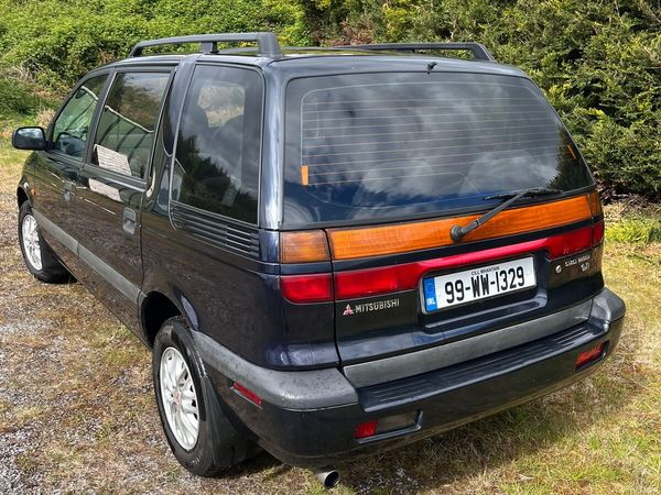 Mitsubishi Spacewagon MPV, Petrol, 1999, Blue