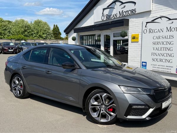 Skoda Octavia Hatchback, Diesel, 2023, Grey