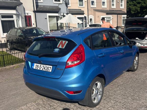 Ford Fiesta Hatchback, Petrol, 2009, Blue