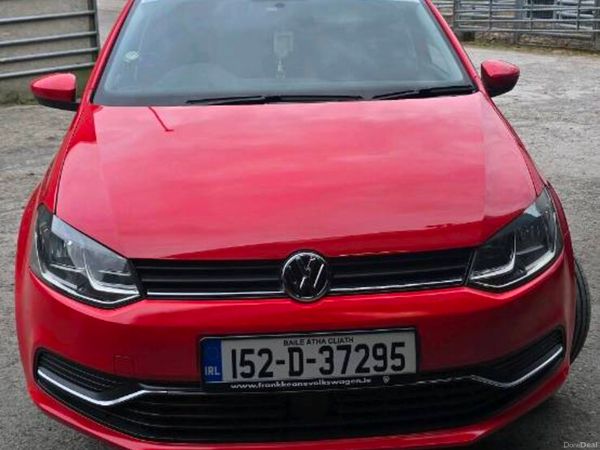 Volkswagen Polo Hatchback, Petrol, 2015, Red