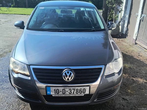 Volkswagen Passat Saloon, Diesel, 2010, Grey