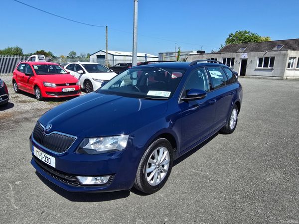 Skoda Octavia Estate, Petrol, 2017, Blue