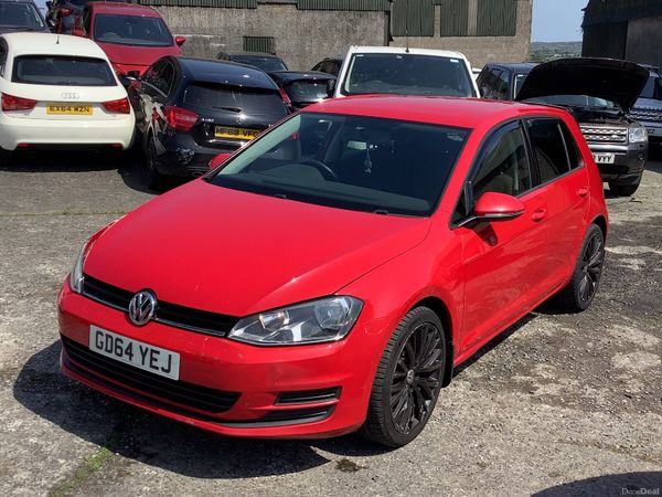 Volkswagen Golf Hatchback, Petrol, 2015, Red