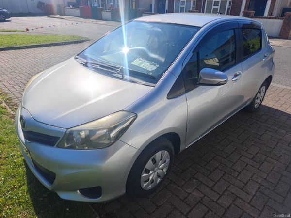 Toyota Vitz Hatchback, Petrol, 2012, White