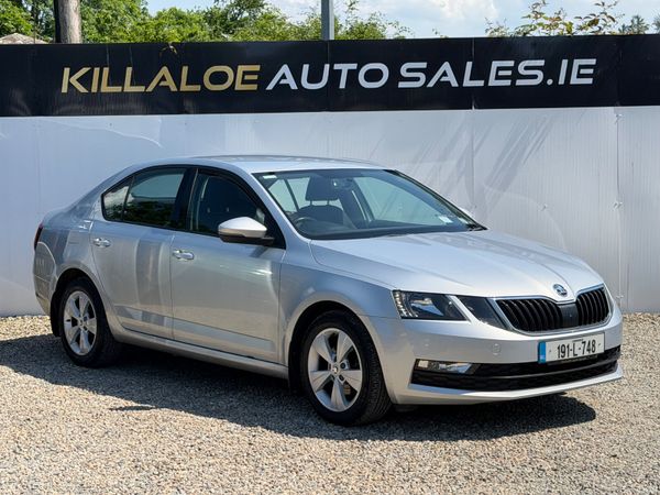 Skoda Octavia Saloon, Diesel, 2019, Grey