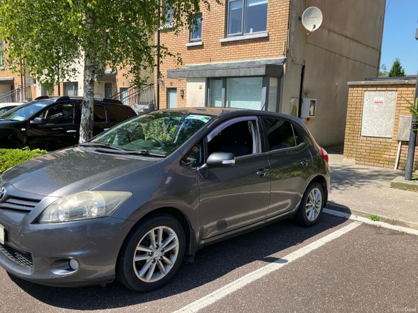 Toyota Auris Hatchback, Diesel, 2011, Grey