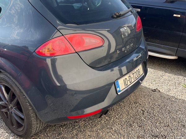 SEAT Leon Hatchback, Petrol, 2010, Grey