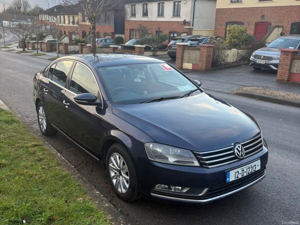 Volkswagen Passat Saloon, Diesel, 2012, Blue