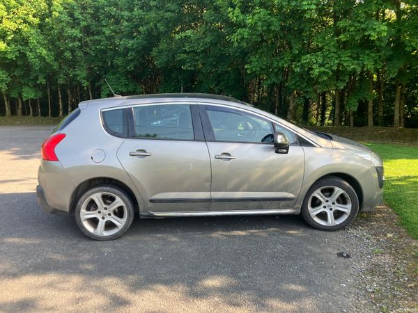 Peugeot 3008 MPV, Diesel, 2011, Grey