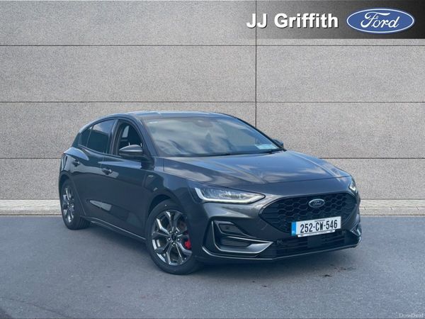 Ford Focus Hatchback, Petrol, 2025, Grey