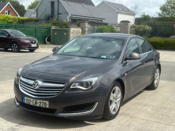 Vauxhall Insignia Hatchback, Diesel, 2013, Grey