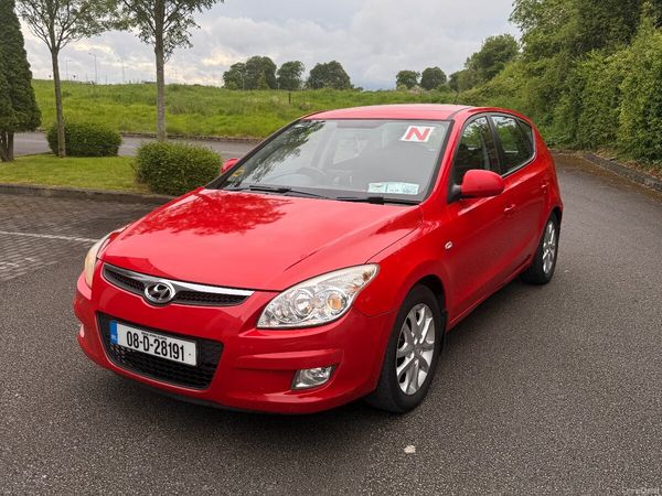 Hyundai i30 Hatchback, Petrol, 2008, Red