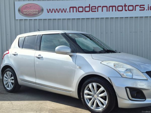 Suzuki Swift Hatchback, Petrol, 2015, Silver