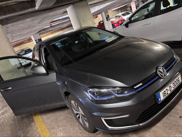 Volkswagen Golf Estate, Electric, 2018, Grey