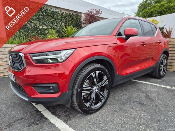 Volvo XC40 SUV, Petrol Plug-in Hybrid, 2020, Red