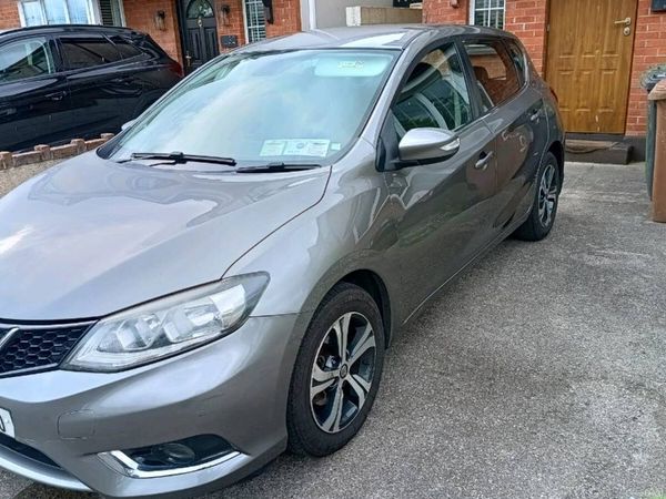 Nissan Pulsar Hatchback, Diesel, 2015, Grey
