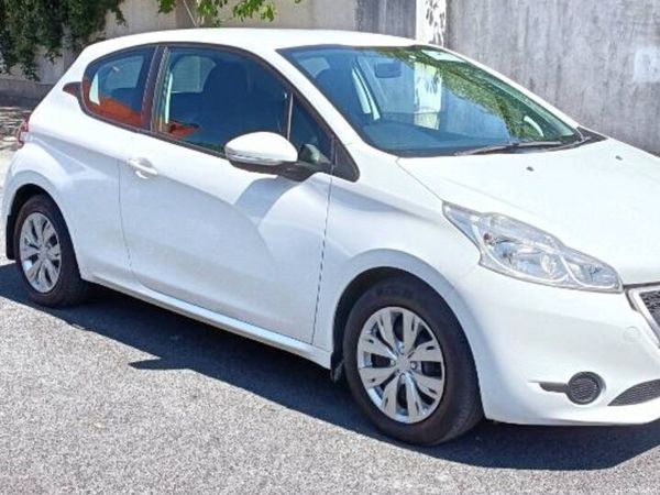 Peugeot 208 Hatchback, Petrol, 2013, White