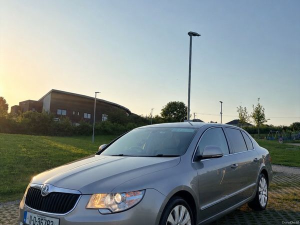 Skoda Superb Saloon, Diesel, 2011, Beige