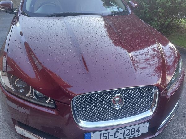 Jaguar XF Saloon, Diesel, 2015, Red