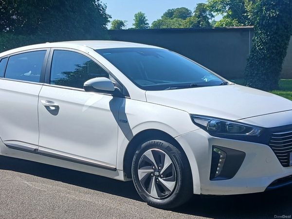 Hyundai IONIQ Hatchback, Petrol Hybrid, 2018, White
