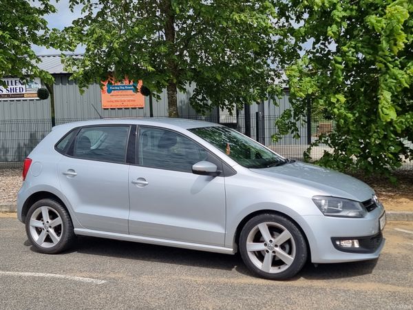 Volkswagen Polo Hatchback, Petrol, 2013, Silver