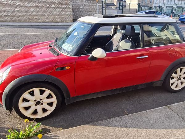 Mini Cooper Hatchback, Petrol, 2004, Red