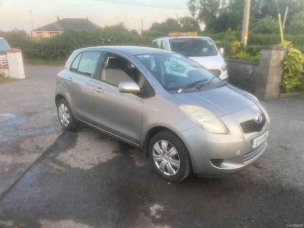 Toyota Yaris Hatchback, Petrol, 2007, Silver