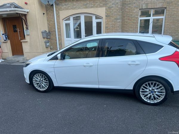 Ford Focus Hatchback, Diesel, 2012, White
