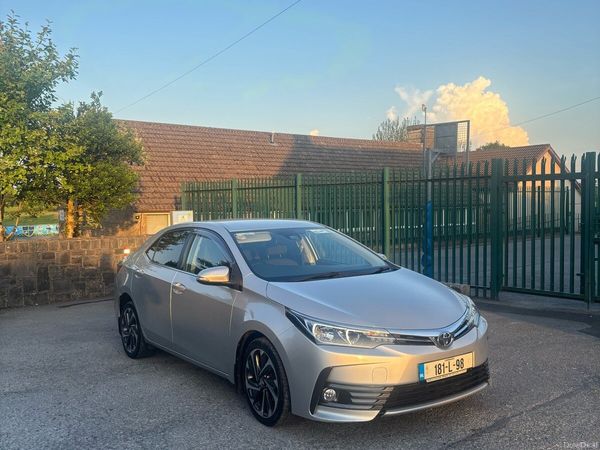 Toyota Corolla Saloon, Diesel, 2018, Grey