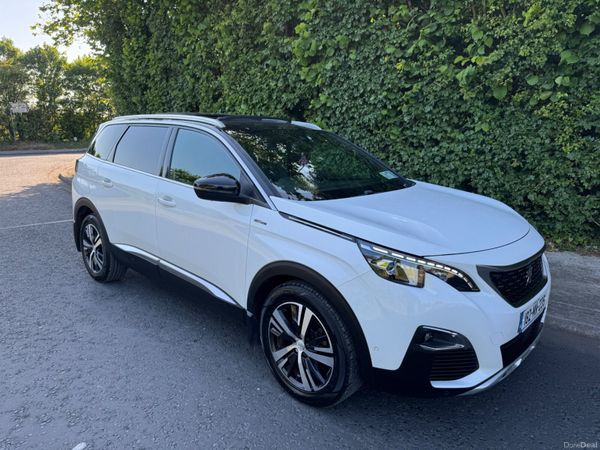 Peugeot 5008 MPV, Diesel, 2018, White