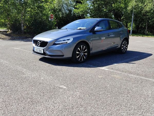 Volvo V40 Estate, Petrol, 2019, Grey