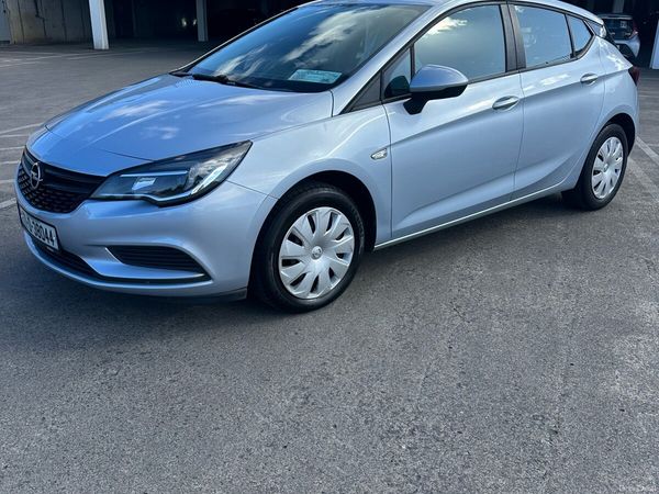 Opel Astra Hatchback, Petrol, 2017, Grey