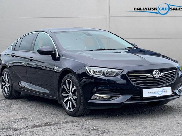 Vauxhall Insignia Hatchback, Diesel, 2018, Blue
