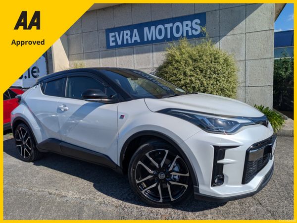 Toyota C-HR SUV, Petrol Hybrid, 2023, White