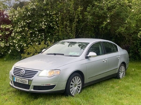 Volkswagen Passat Saloon, Diesel, 2010, Silver