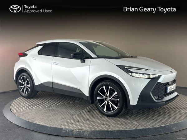 Toyota C-HR SUV, Petrol Hybrid, 2024, White