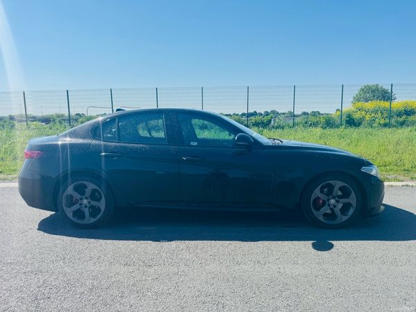 Alfa Romeo Giulia Saloon, Diesel, 2017, Black