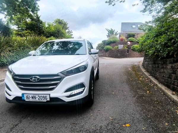 Hyundai Tucson SUV, Diesel, 2016, White