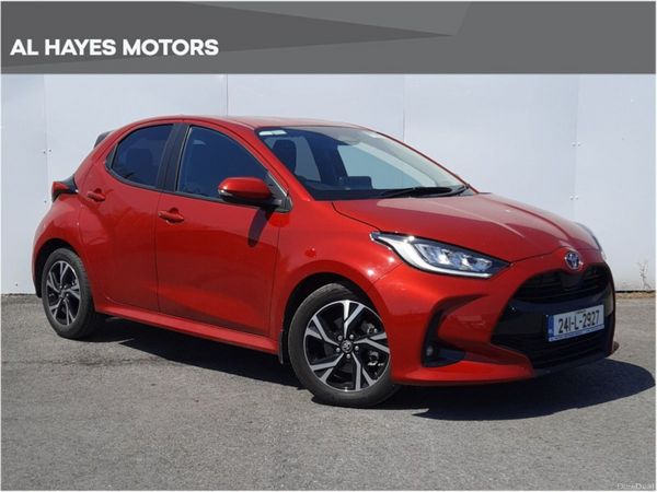 Toyota Yaris Hatchback, Petrol Hybrid, 2024, Red