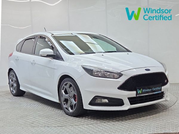 Ford Focus Hatchback, Petrol, 2019, White