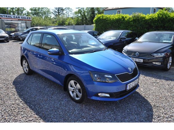 Skoda Fabia Hatchback, Petrol, 2016, Blue