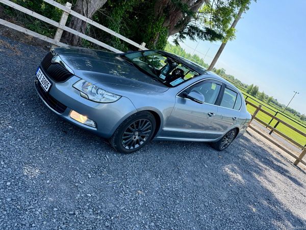 Skoda Superb Saloon, Diesel, 2012, Grey