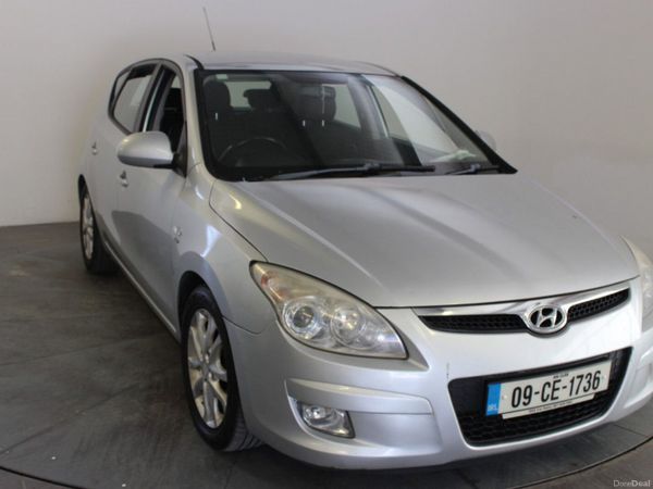 Hyundai i30 Hatchback, Diesel, 2009, Silver